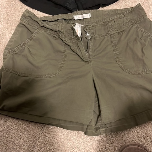 Two pairs of Rickis Size 8 shorts - Picture 3 of 6